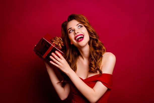 How To Choose Gifts For Women in 6 Steps - Jewelry Design Gallery of East Windsor